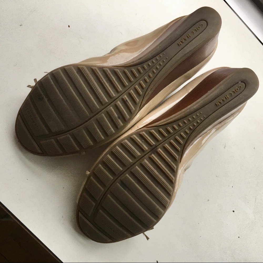 Shoe - Picture 3 of 3
